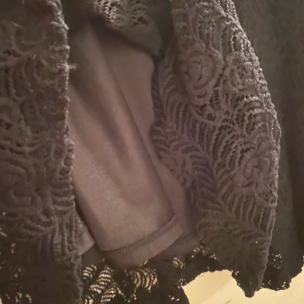 Top - Picture 5 of 9